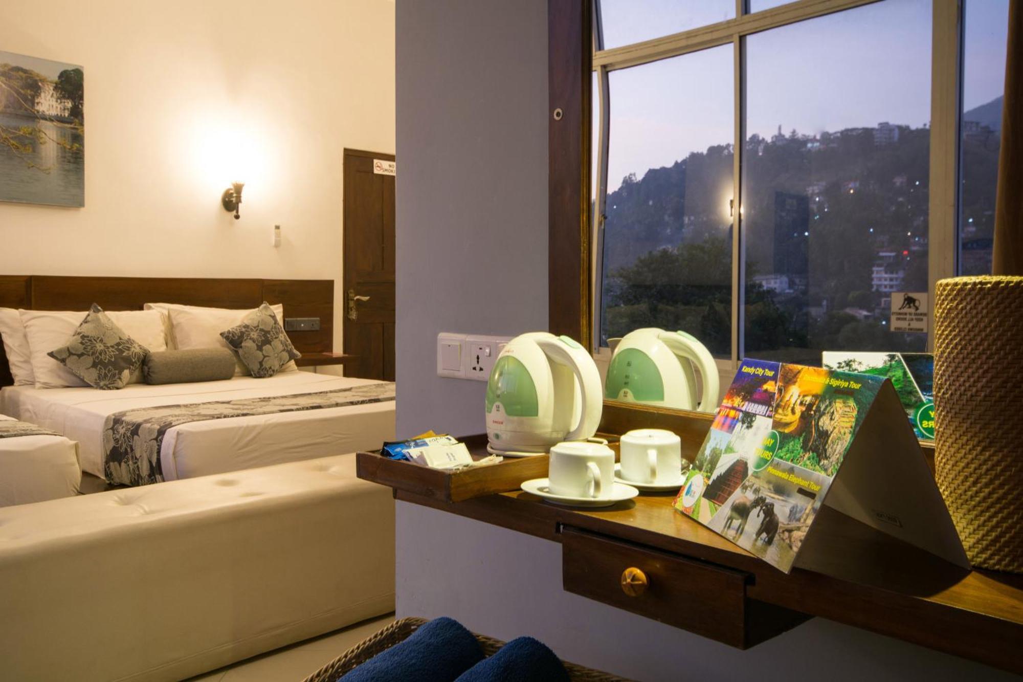 Quick Stop Inn Kandy Exterior foto